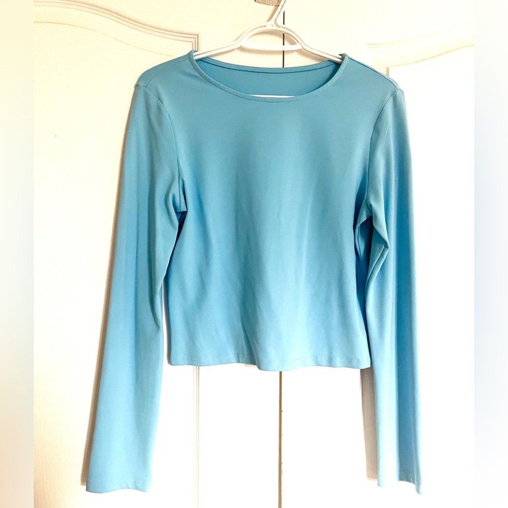 NWOT Light Blue Cropped Long-Sleeve Top
